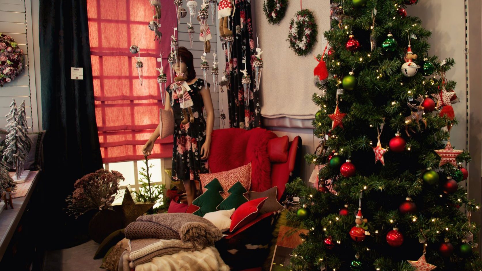 Weihnachtsdeko bei Ege Raum & Design Mühldorf